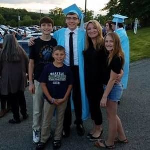 Meet your Posher, Dustin